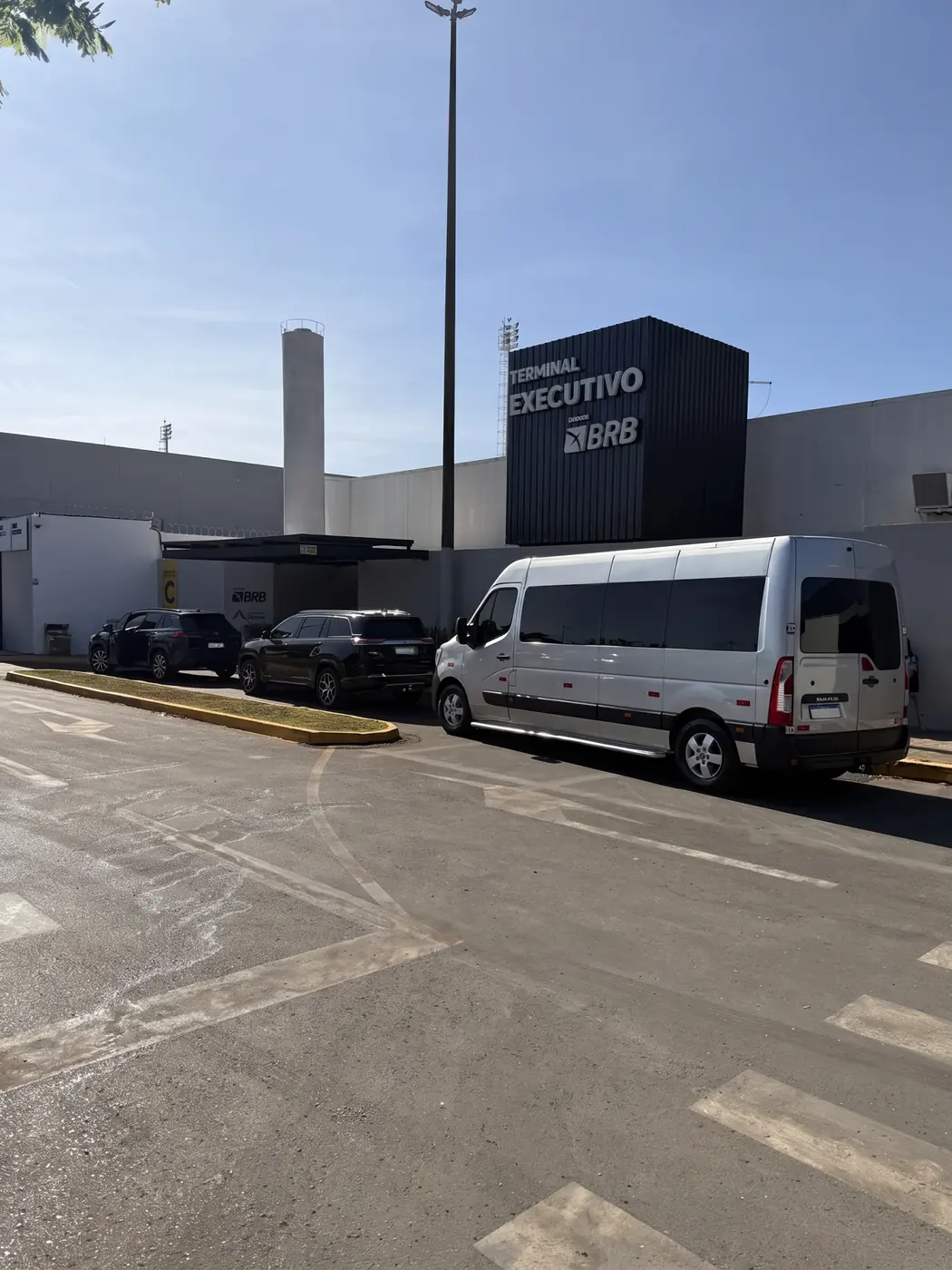 Frota e atendimento da Roas Transfer em Brasília
